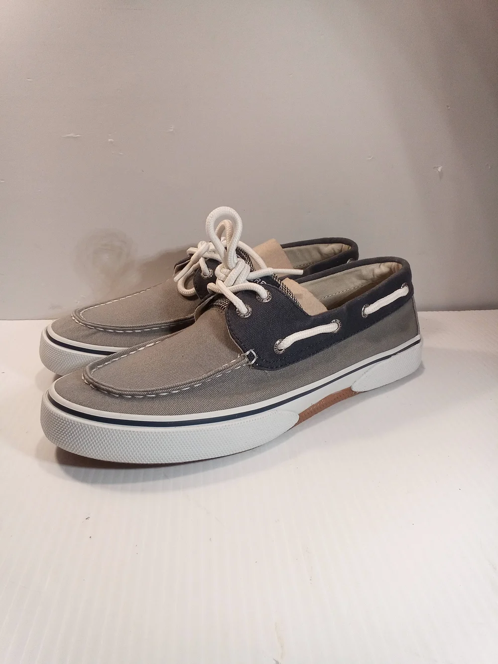 Sperry Top-Sider Leeward 2-Eye Gray/Navy Canvas Boat Shoes Lace-Up Men 9.5(S-101
